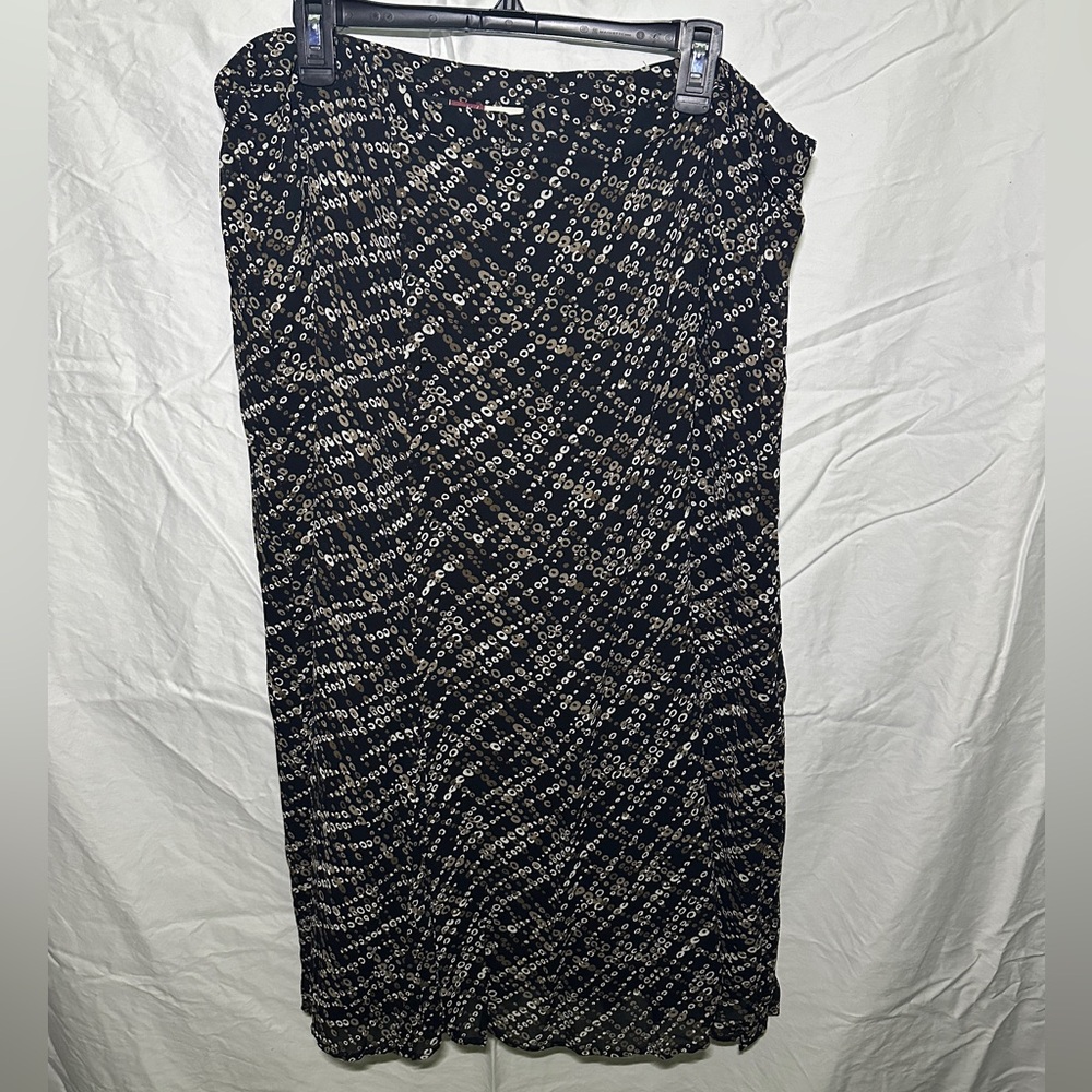 Flowy Skirt Black and Gold